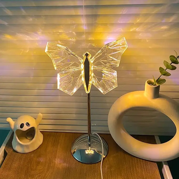 Lampe De Table En Cristal Papillon